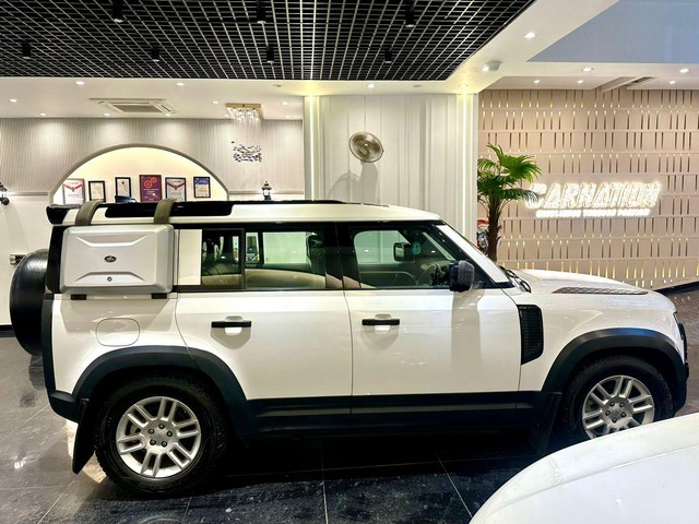 Second-hand 2021 Land Rover Defender 110 for sale in New Delhi-12