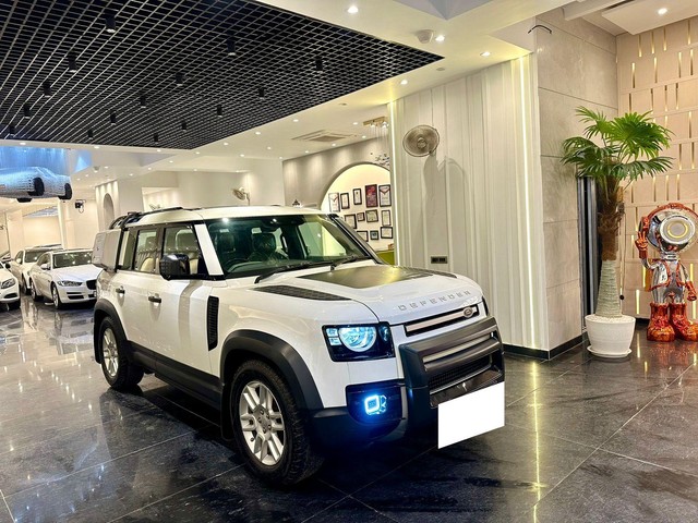 Second-hand 2021 Land Rover Defender 110 for sale in New Delhi-7