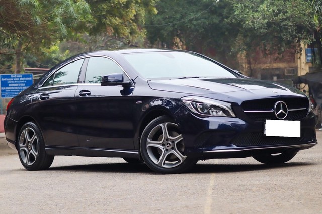 Second-hand 2019 Mercedes-Benz CLA Urban Sport 200d for sale in New Delhi-12
