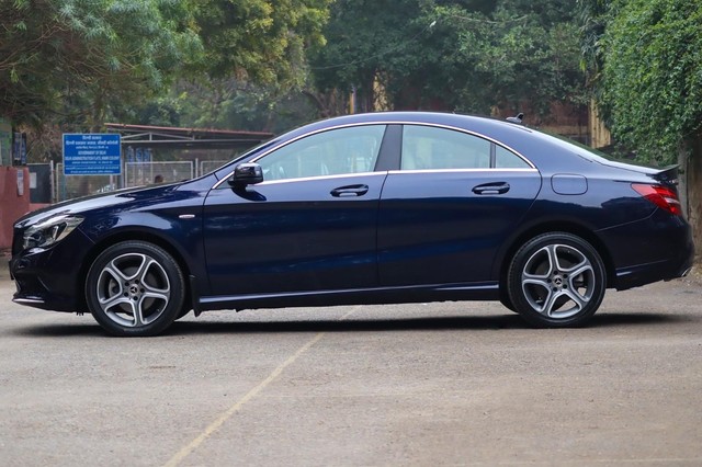 Second-hand 2019 Mercedes-Benz CLA Urban Sport 200d for sale in New Delhi-3