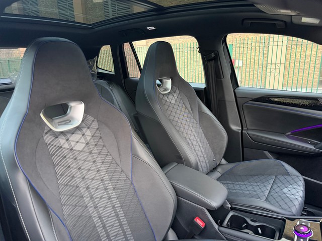 Second-hand 2025 Volkswagen Tiguan R Line 2.0L TSI for sale in New Delhi-18