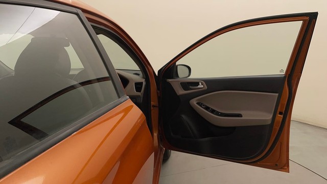 Second-hand 2018 Hyundai Grand i10 Asta AT CNG for sale in Bangalore-16