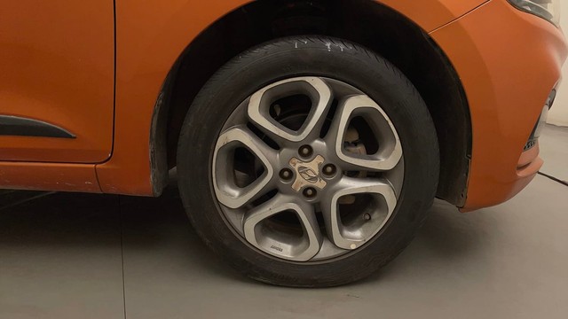 Second-hand 2018 Hyundai Grand i10 Asta AT CNG for sale in Bangalore-17