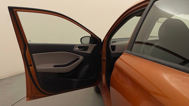 Second-hand 2018 Hyundai Grand i10 Asta AT CNG for sale in Bangalore-25