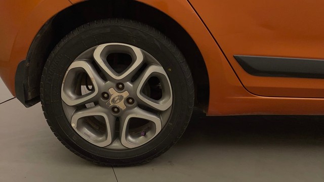 Second-hand 2018 Hyundai Grand i10 Asta AT CNG for sale in Bangalore-18