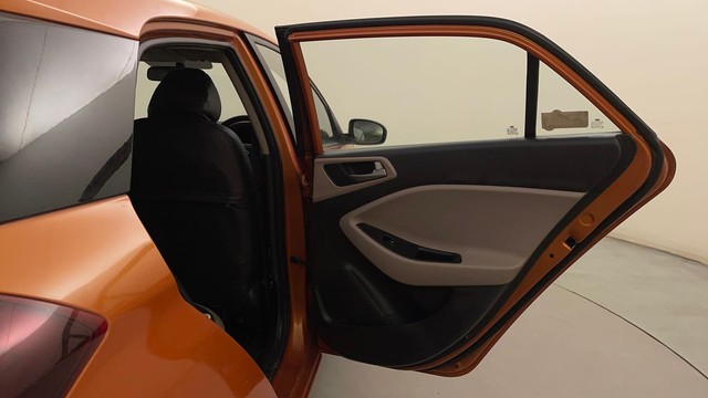 Second-hand 2018 Hyundai Grand i10 Asta AT CNG for sale in Bangalore-23