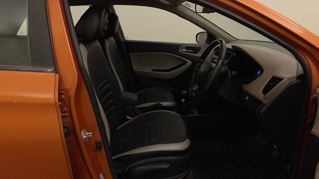 Second-hand 2018 Hyundai Grand i10 Asta AT CNG for sale in Bangalore-15