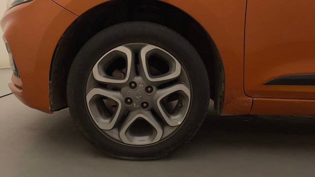 Second-hand 2018 Hyundai Grand i10 Asta AT CNG for sale in Bangalore-20