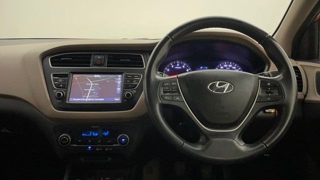 Second-hand 2018 Hyundai Grand i10 Asta AT CNG for sale in Bangalore-32