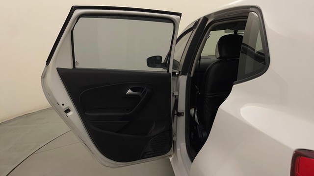 Second-hand 2015 Volkswagen Polo Petrol Comfortline 1.2L for sale in Mysore-32