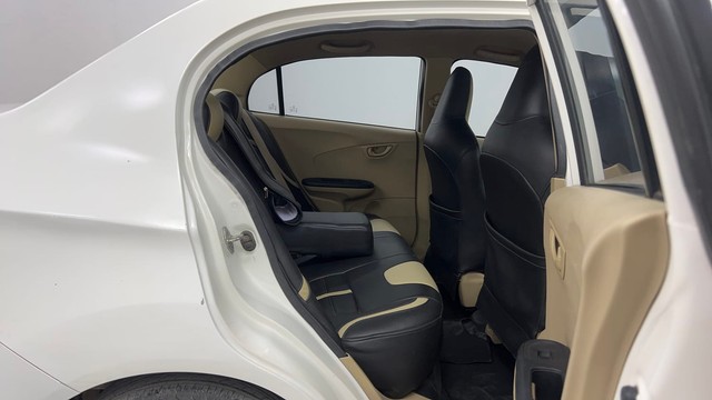 Second-hand 2015 Honda Amaze S i-VTEC for sale in Pune-28