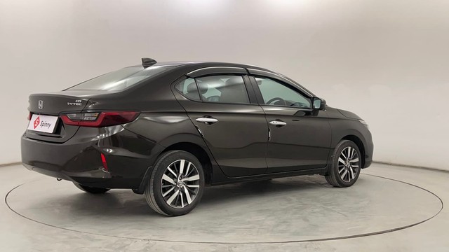 Second-hand 2022 Honda City ZX MT for sale in Pune-3