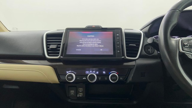 Second-hand 2022 Honda City ZX MT for sale in Pune-32