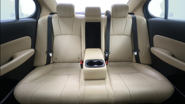 Second-hand 2022 Honda City ZX MT for sale in Pune-35