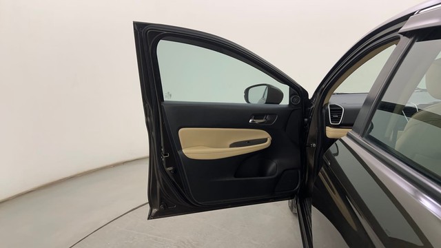 Second-hand 2022 Honda City ZX MT for sale in Pune-34