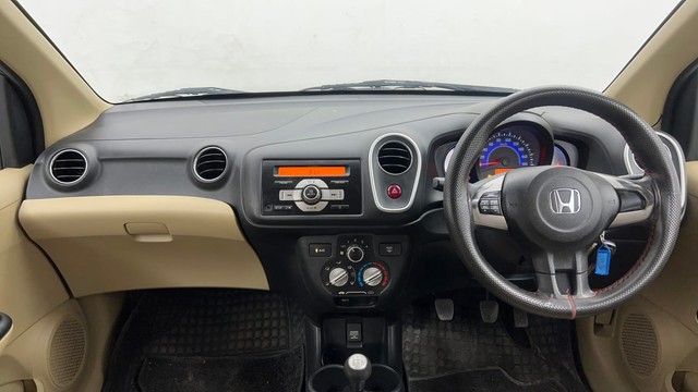 Second-hand 2015 Ford Figo Petrol ZXI for sale in Pune-11