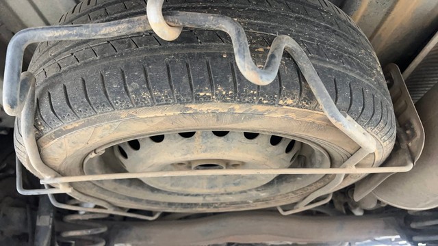 Second-hand 2015 Ford Figo Petrol ZXI for sale in Pune-21