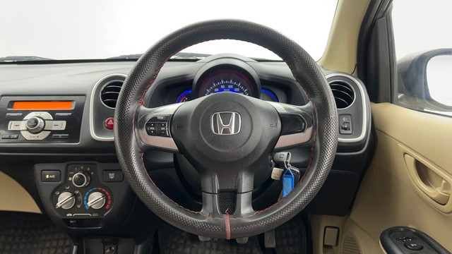 Second-hand 2015 Ford Figo Petrol ZXI for sale in Pune-25