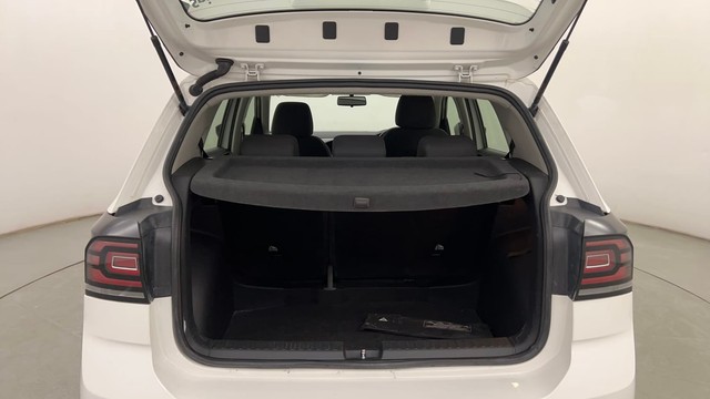 Second-hand 2022 Volkswagen Taigun 1.0 Highline AT for sale in Pune-9