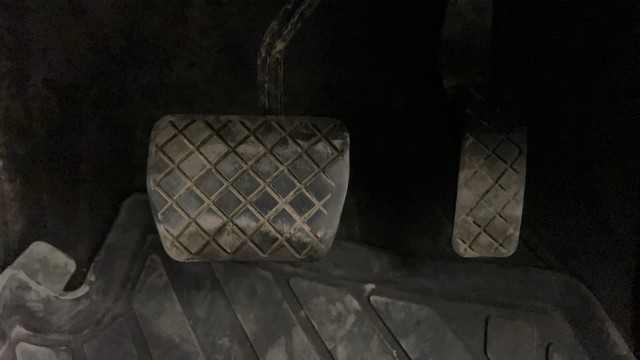 Second-hand 2022 Volkswagen Taigun 1.0 Highline AT for sale in Pune-14