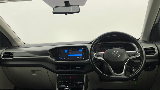 Second-hand 2022 Volkswagen Taigun 1.0 Highline AT for sale in Pune-11