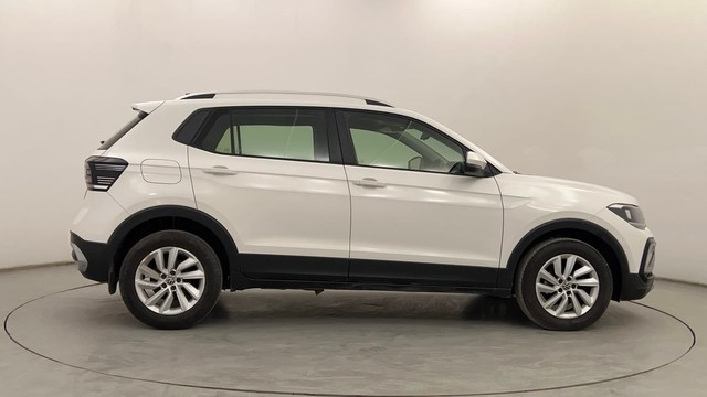 Second-hand 2022 Volkswagen Taigun 1.0 Highline AT for sale in Pune-2