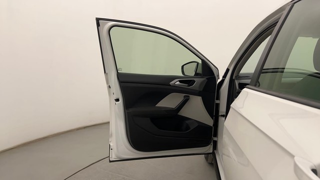 Second-hand 2022 Volkswagen Taigun 1.0 Highline AT for sale in Pune-30