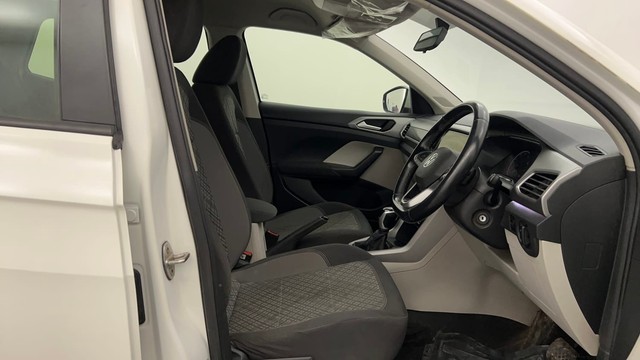 Second-hand 2022 Volkswagen Taigun 1.0 Highline AT for sale in Pune-15