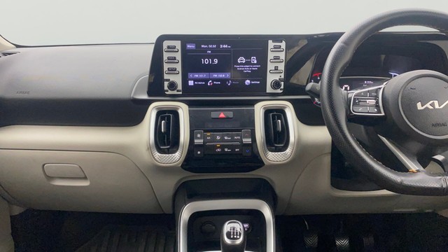 Kia Sonet HTX Diesel Anniversary Edition Second-hand 2022 Kia Sonet HTX Diesel Anniversary Edition for sale in Hyderabad-22