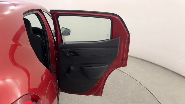 Second-hand 2016 Renault KWID 1.0 RXT AMT for sale in Pune-34