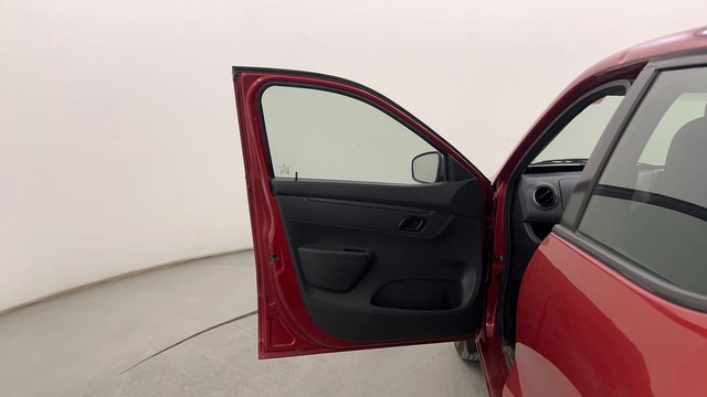 Second-hand 2016 Renault KWID 1.0 RXT AMT for sale in Pune-25