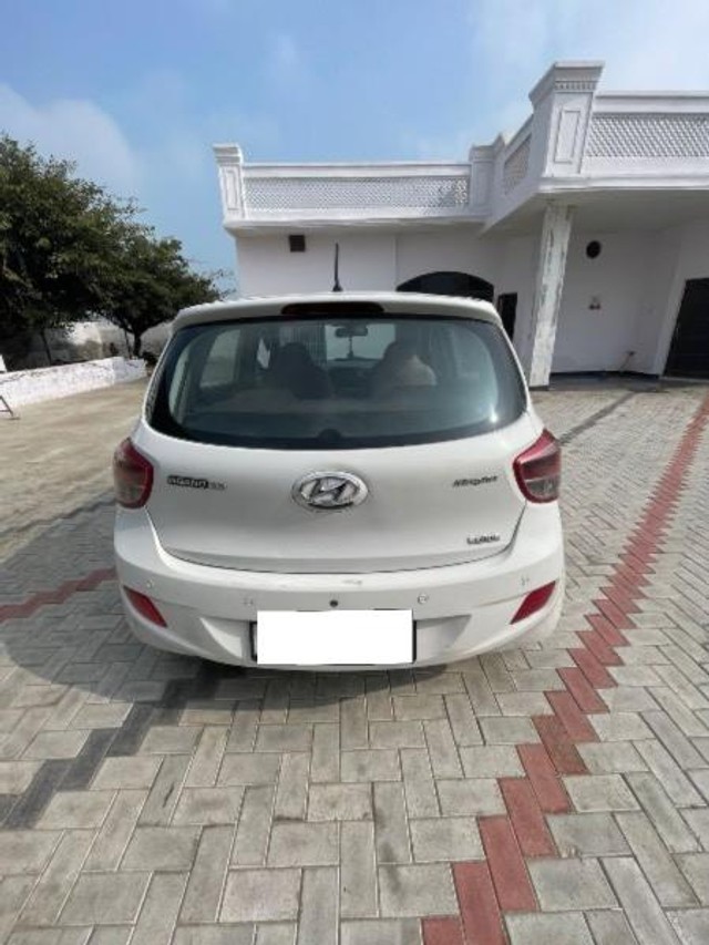 Hyundai Grand i10 1.2 CRDi Magna Second-hand 2017 Hyundai Grand i10 1.2 CRDi Magna for sale in Ludhiana-1