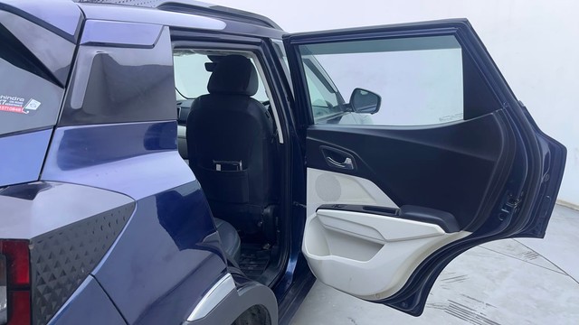 Second-hand 2025 Mahindra XUV 3XO AX5 Diesel for sale in Hyderabad-36