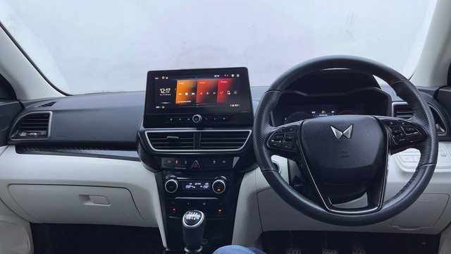 Second-hand 2025 Mahindra XUV 3XO AX5 Diesel for sale in Hyderabad-11