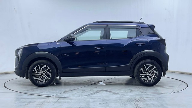 Second-hand 2025 Mahindra XUV 3XO AX5 Diesel for sale in Hyderabad-6