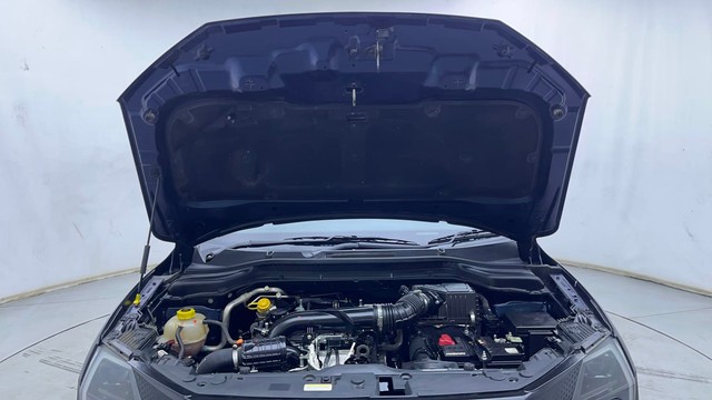 Second-hand 2025 Mahindra XUV 3XO AX5 Diesel for sale in Hyderabad-8