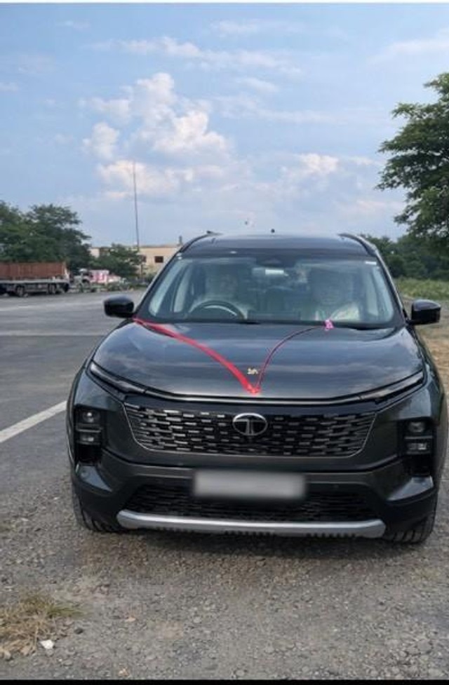 Second-hand 2024 Tata Safari Accomplished Plus Dark for sale in Raigad-8
