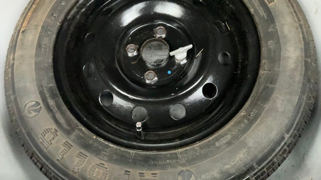 Second-hand 2012 Maruti Suzuki Swift VXI for sale in Ahmedabad-21