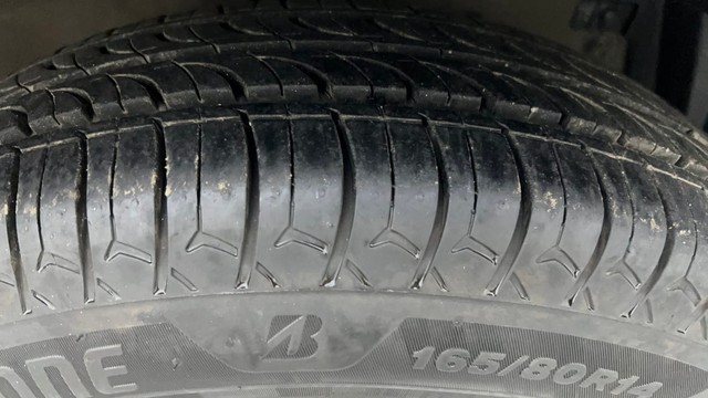 Second-hand 2012 Maruti Suzuki Swift VXI for sale in Ahmedabad-29