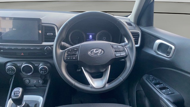 Second-hand 2019 Hyundai Venue SX Opt Turbo BSIV for sale in Bangalore-12