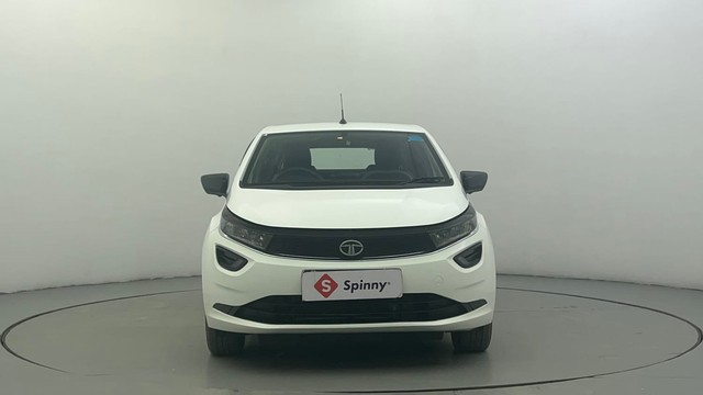 Second-hand 2022 Tata Altroz XM Plus for sale in Ahmedabad-7