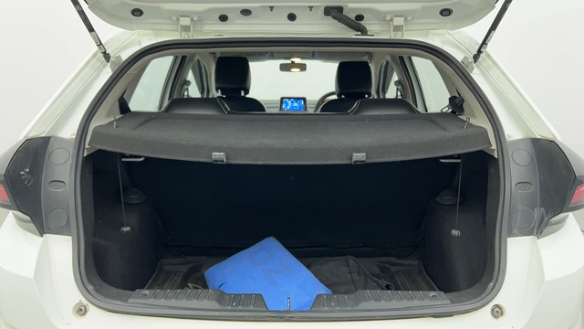 Second-hand 2022 Tata Altroz XM Plus for sale in Ahmedabad-9