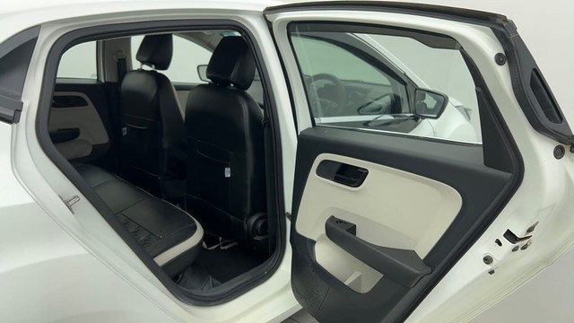 Second-hand 2022 Tata Altroz XM Plus for sale in Ahmedabad-28