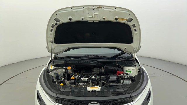 Second-hand 2022 Tata Altroz XM Plus for sale in Ahmedabad-8