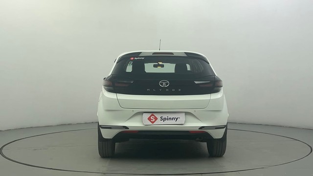 Second-hand 2022 Tata Altroz XM Plus for sale in Ahmedabad-4