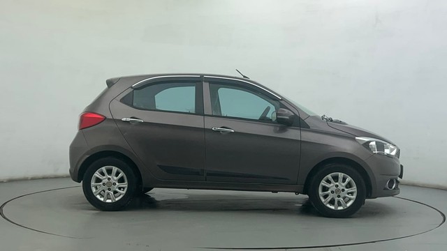 Second-hand 2017 Tata Tiago 1.05 Revotorq XZ for sale in Ahmedabad-2