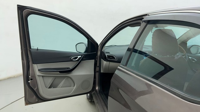 Second-hand 2017 Tata Tiago 1.05 Revotorq XZ for sale in Ahmedabad-30