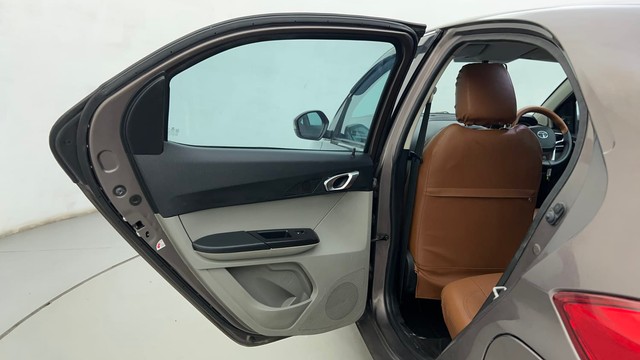 Second-hand 2017 Tata Tiago 1.05 Revotorq XZ for sale in Ahmedabad-27