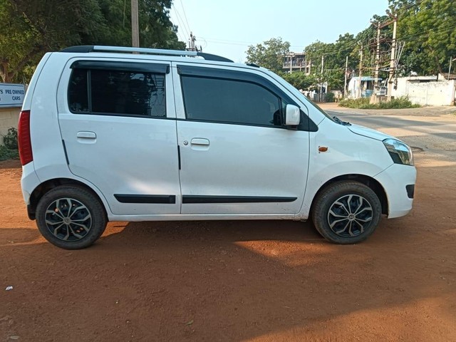 Second-hand 2015 Maruti Wagon R AMT VXI for sale in Madurai-1