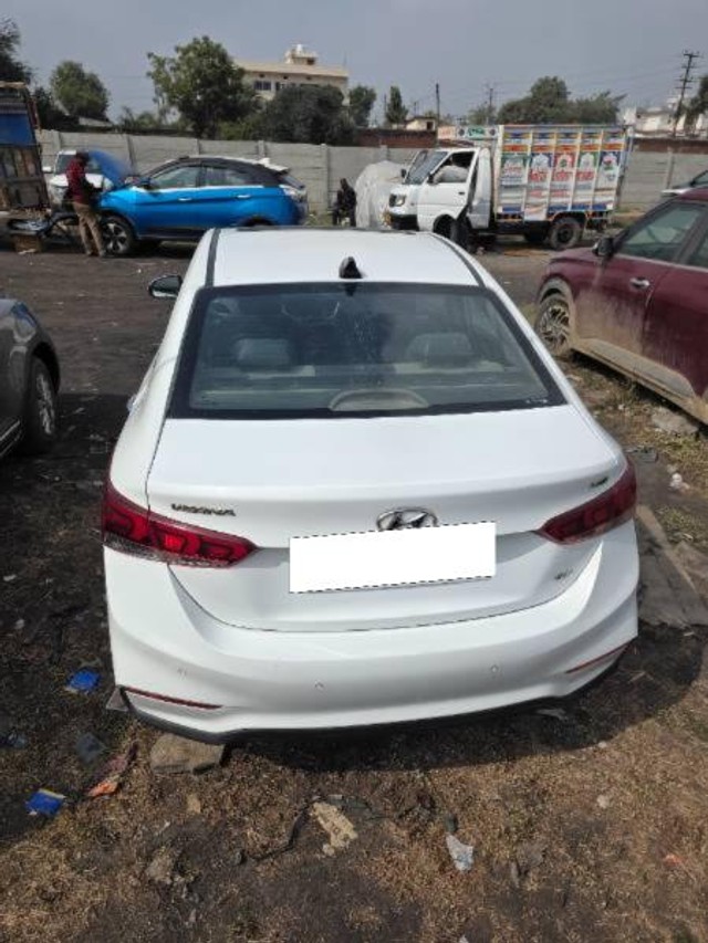 Second-hand 2019 Hyundai Verna CRDi 1.6 SX for sale in Satna-2